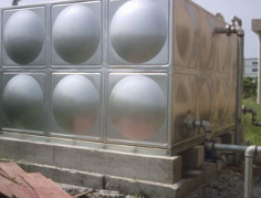 鹤峰不锈钢组合水箱的保温性能取决什么？